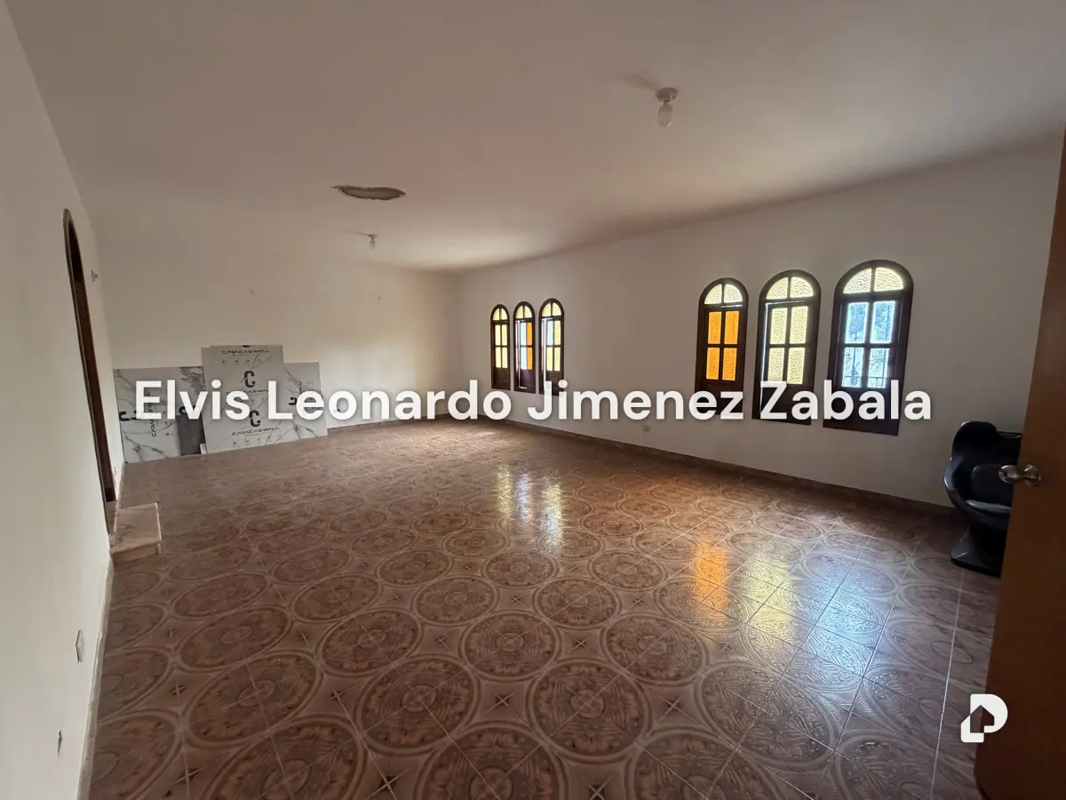 Casa en Parroquia Urbana San José, Valencia – 2