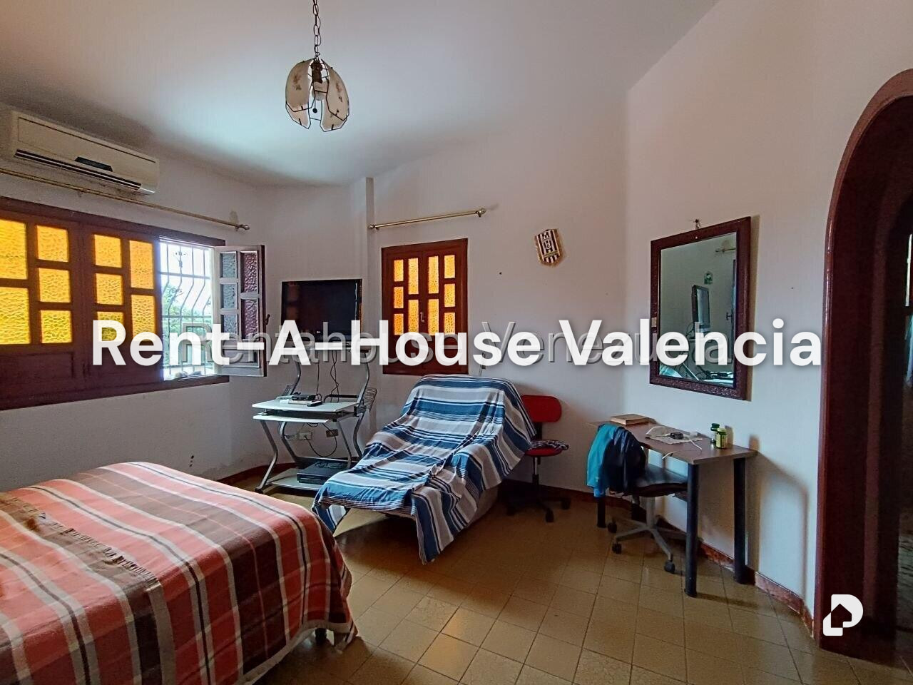 Casa en La Viña, Valencia