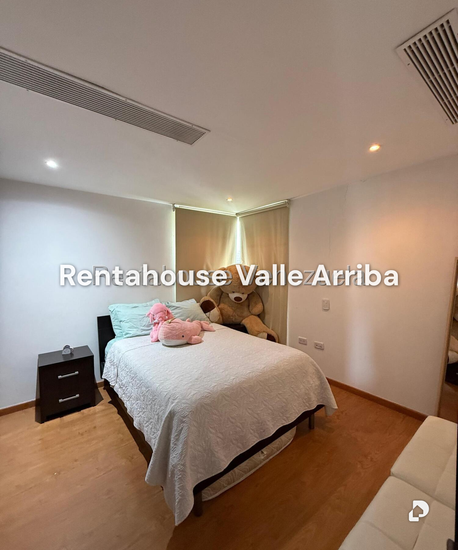 Apartamento en Las Mesetas de Santa Rosa de Lima, Caracas – 14