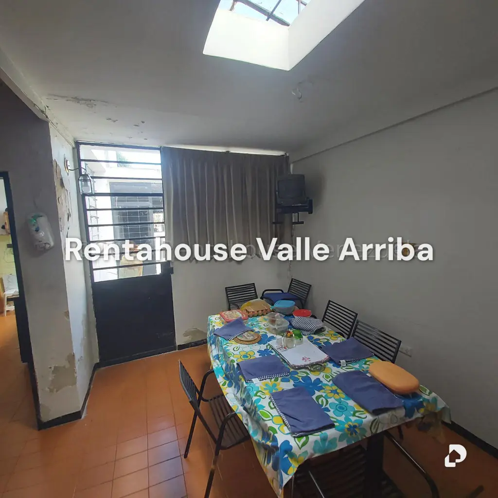 Casa en Sorocaima, Caracas – 28