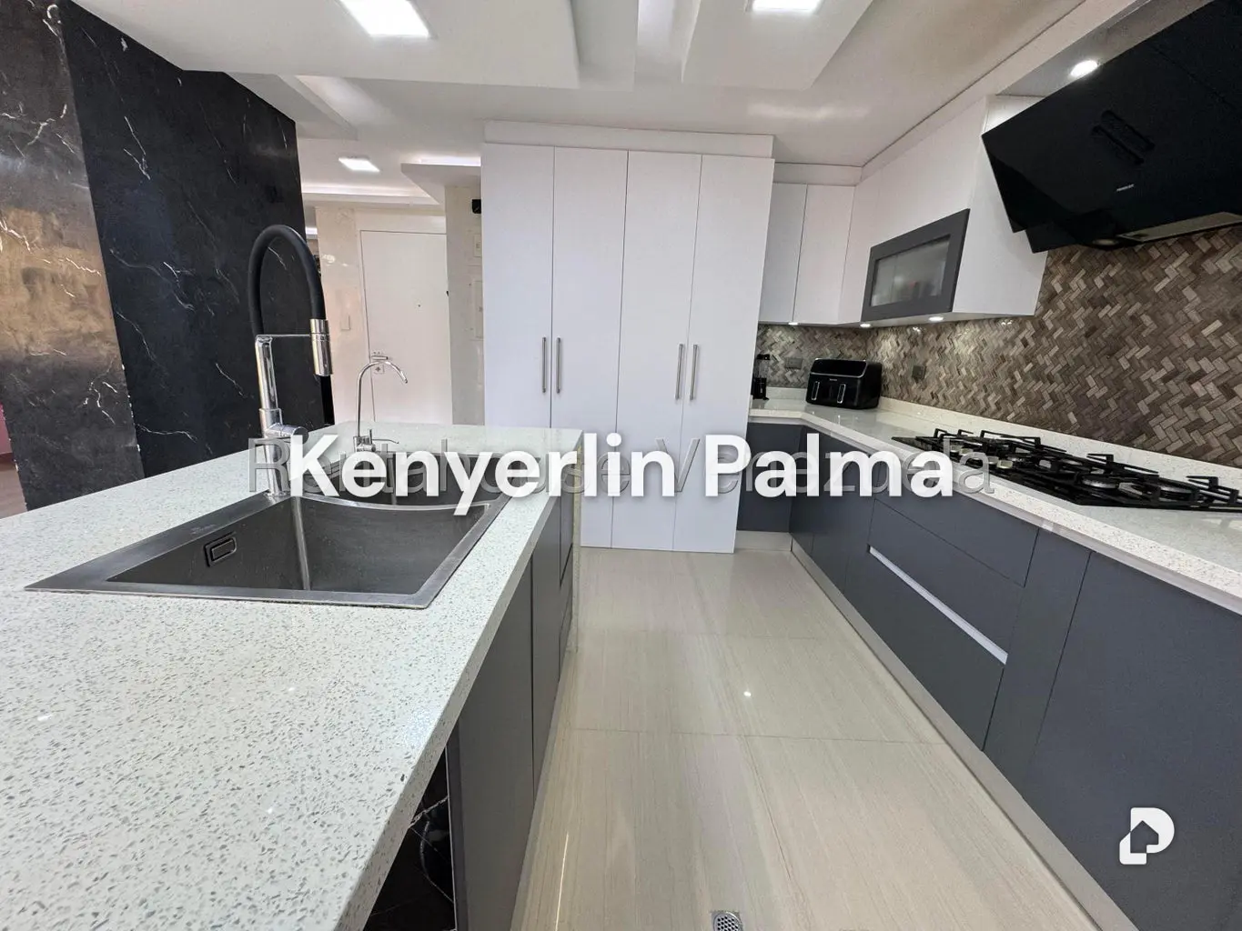 Apartamento en La Alameda, Caracas – 18