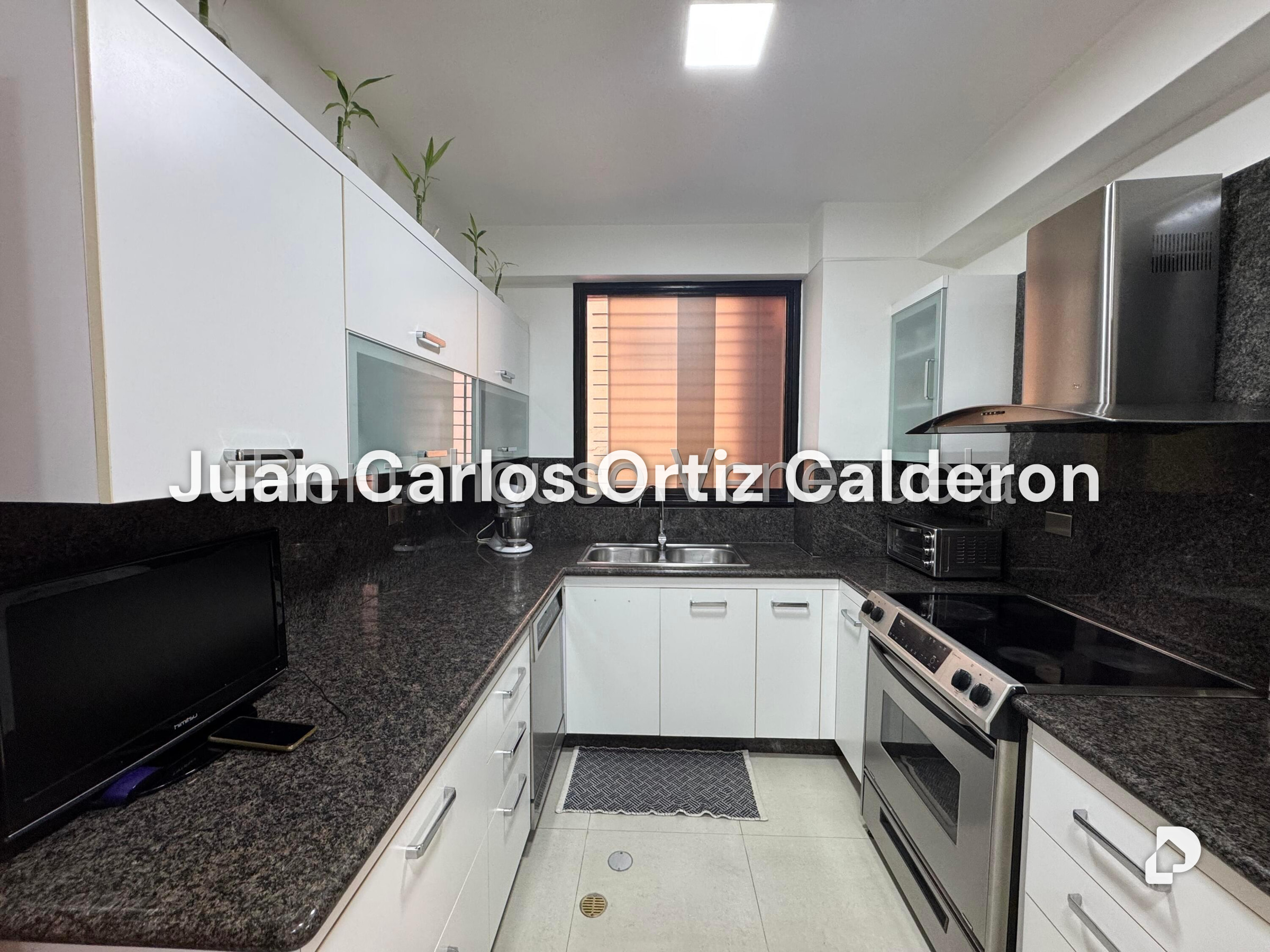 Apartamento en Las Mercedes, Caracas – 22