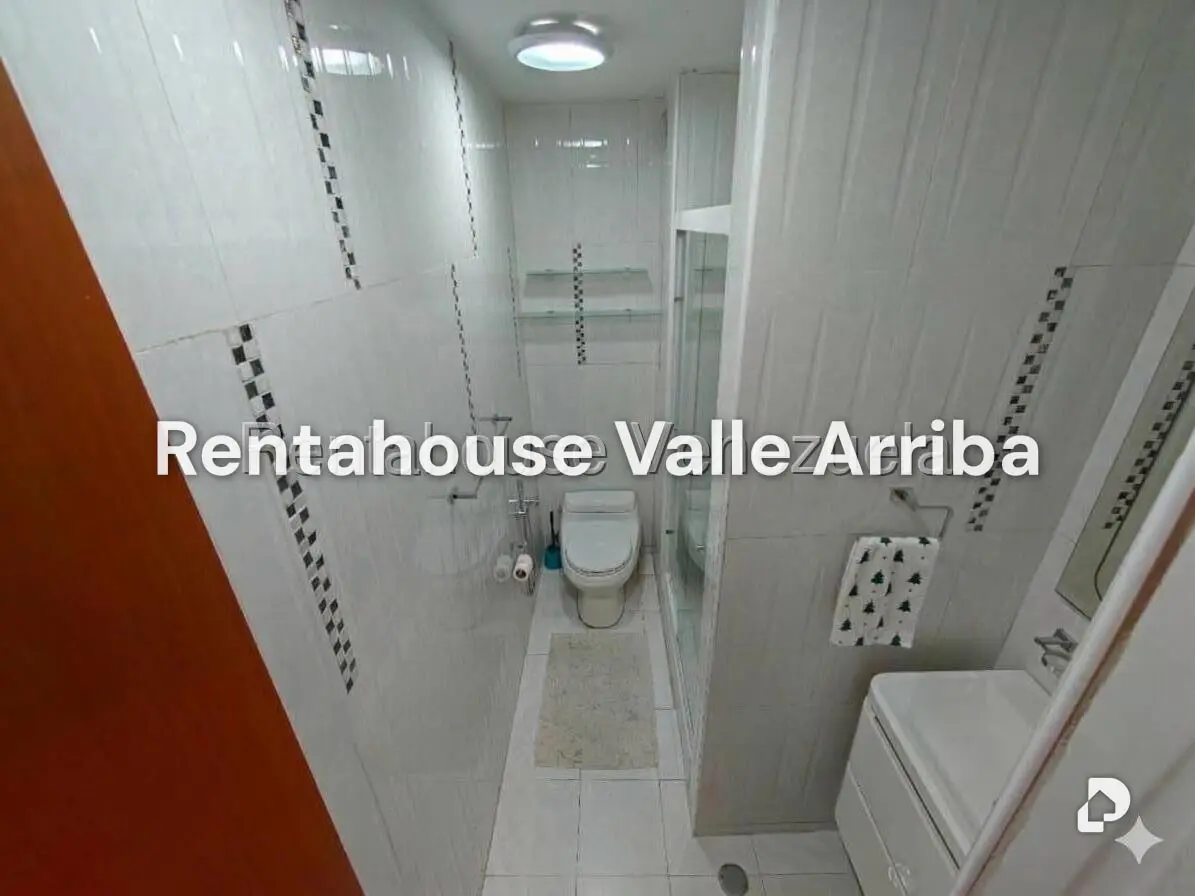 Apartamento en Lomas de Prados del Este, Caracas – 11