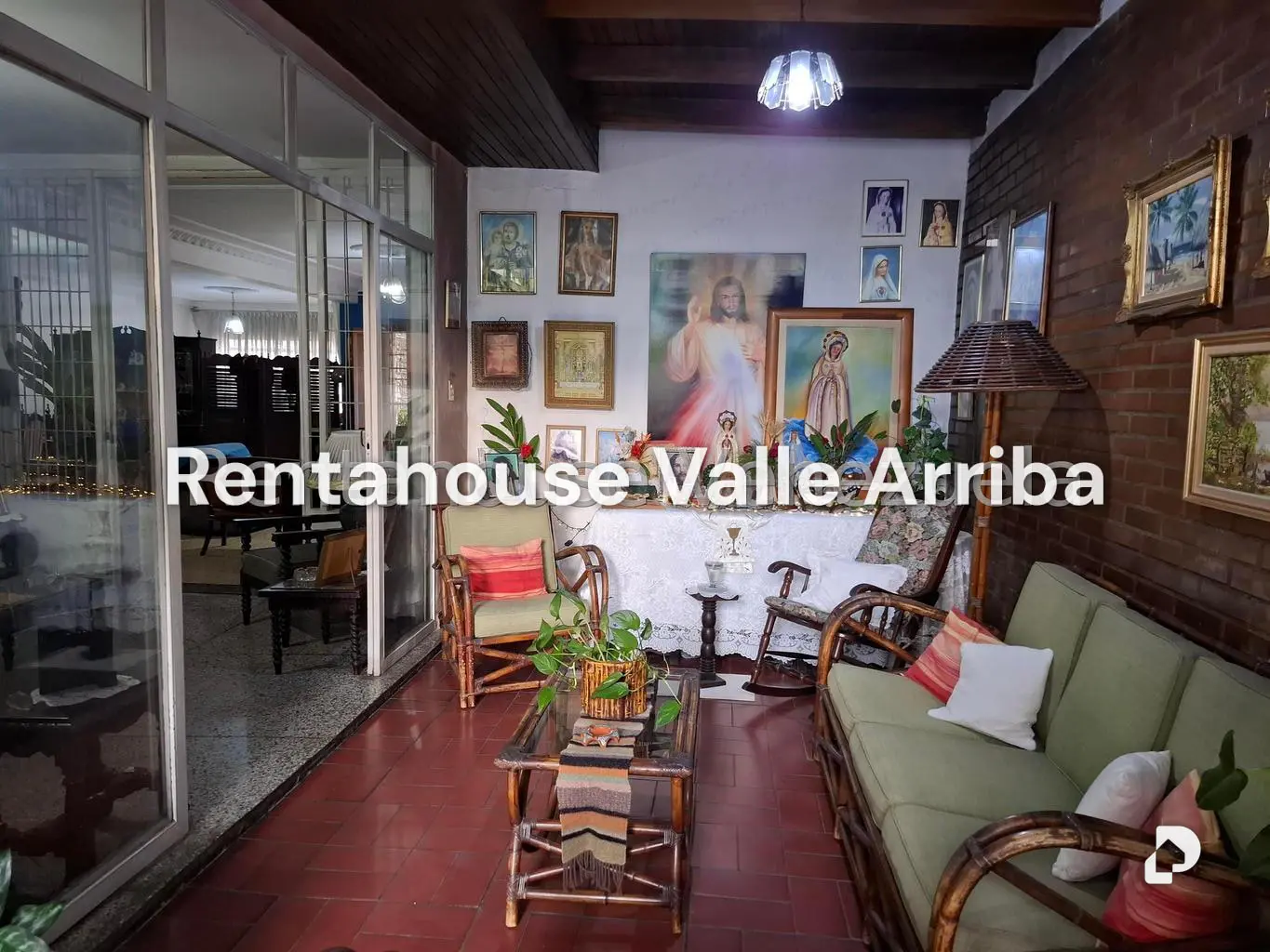 Casa en Campo Claro, Caracas – 12