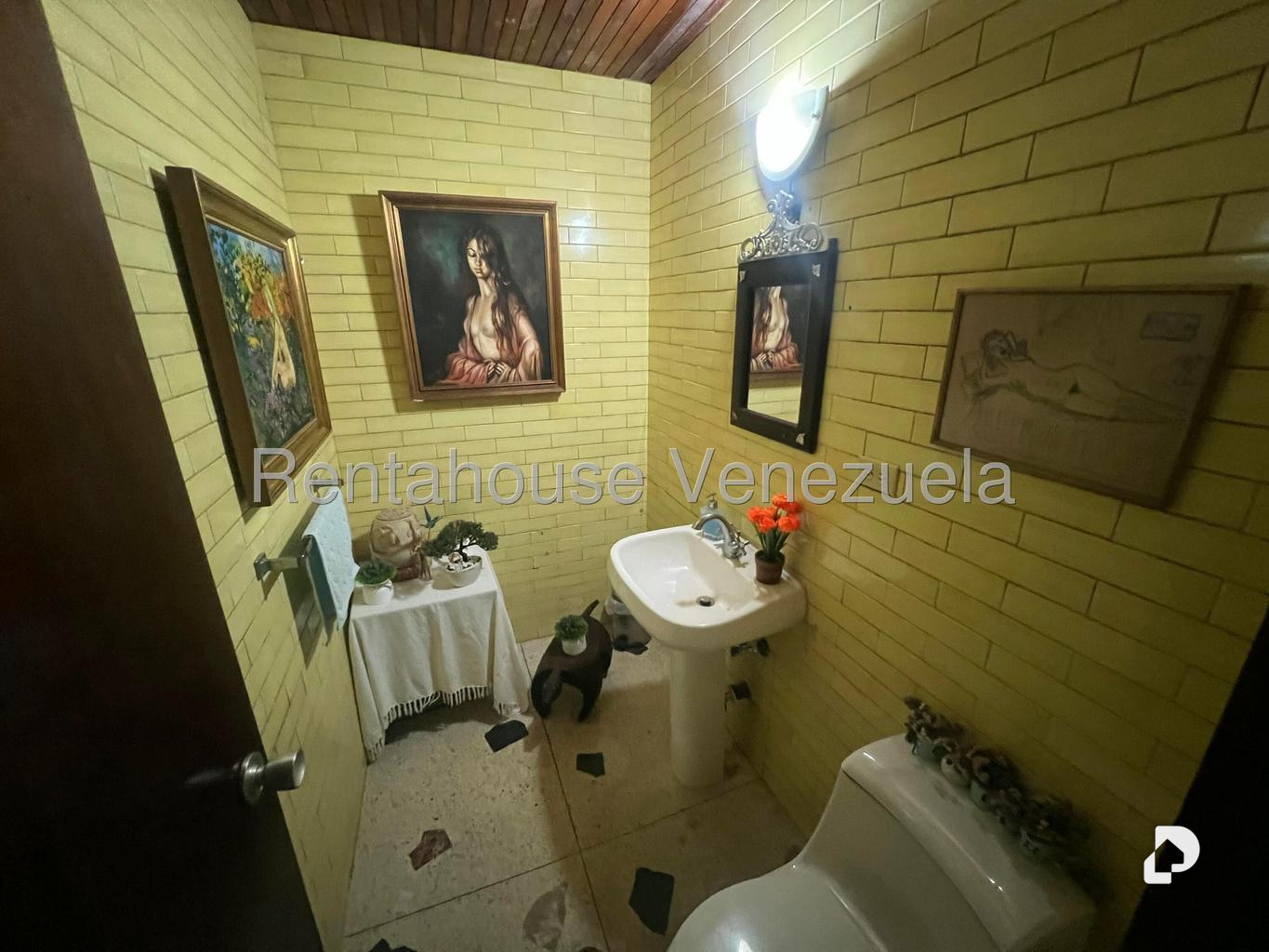 Casa en Los Geranios, Caracas – 28