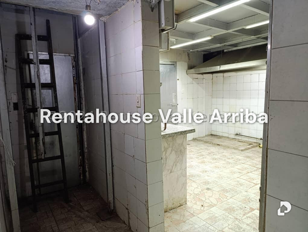 Local comercial en Parroquia Santa Teresa, Caracas – 8