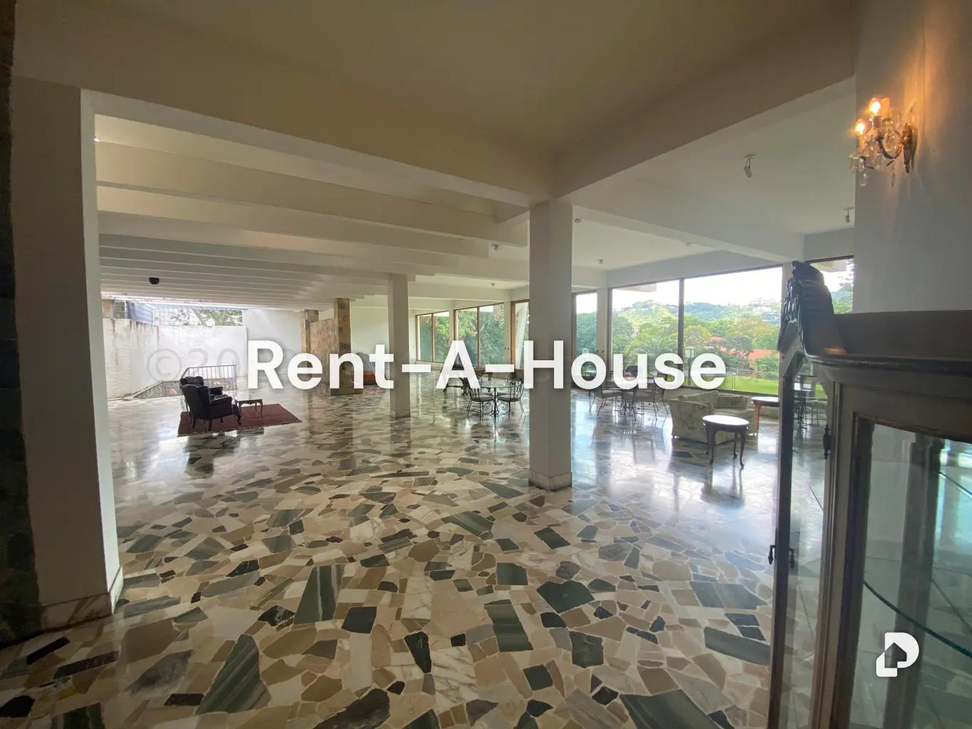 Casa en Valle Arriba, Caracas – 24