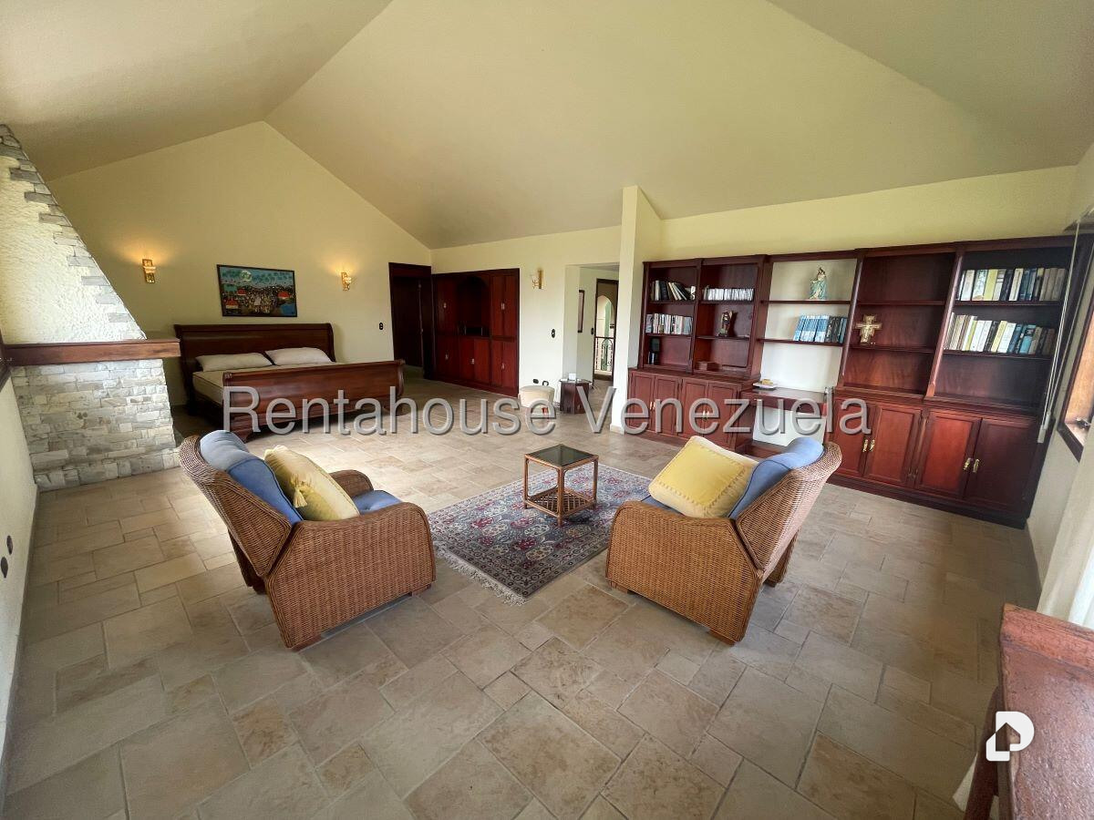 Casa en Avenida Principal Cecilio Acosta, San Diego de Los Altos – 24