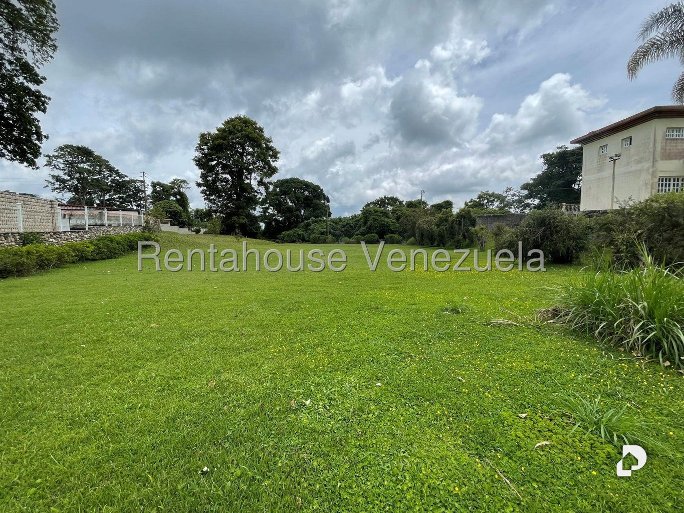 Casa en Avenida Principal Cecilio Acosta, San Diego de Los Altos – 20