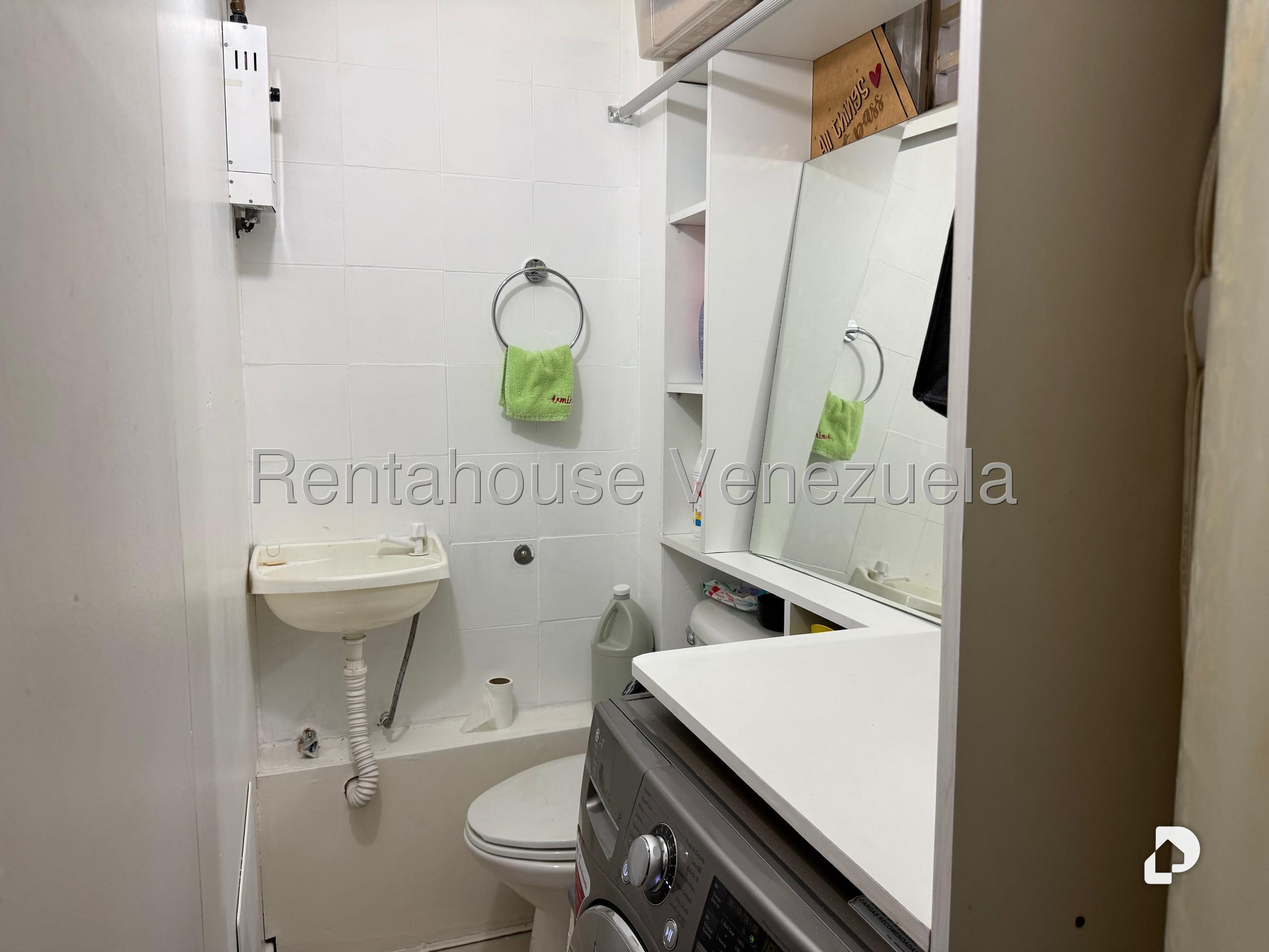 Apartamento en Colinas de La Tahona, Caracas