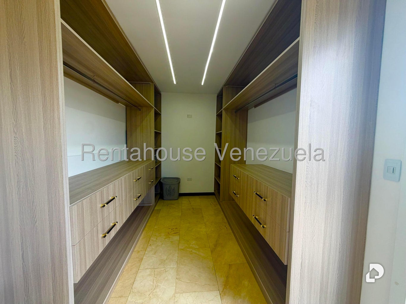 Apartamento en Los Naranjos de las Mercedes, Caracas – 12