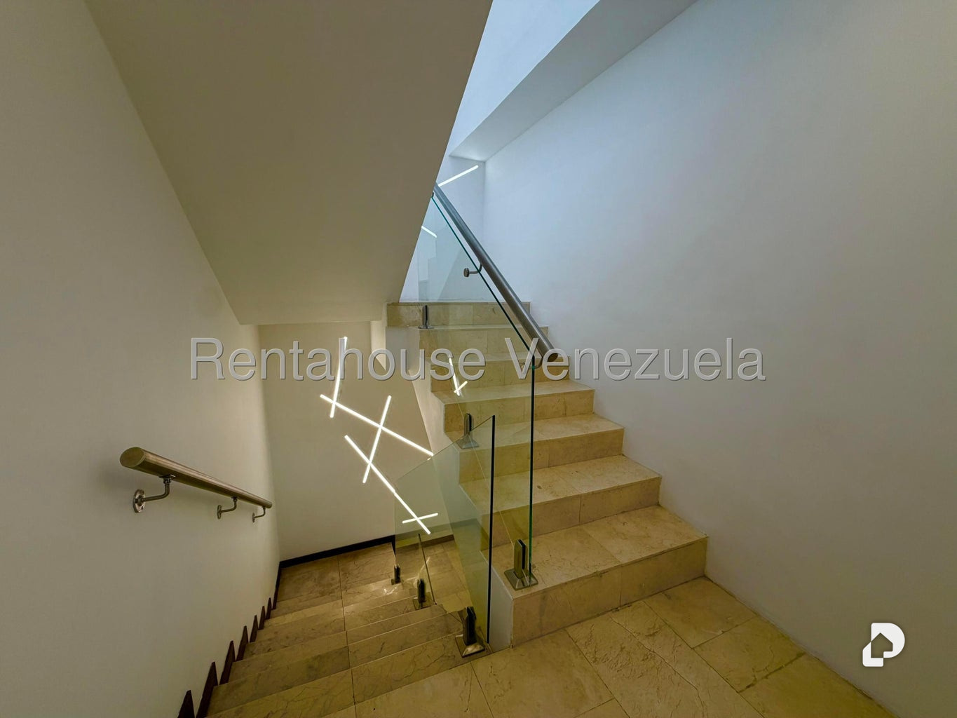 Apartamento en Los Naranjos de las Mercedes, Caracas – 15
