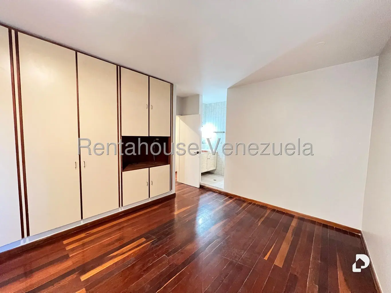 Apartamento en Campo Alegre, Caracas – 14