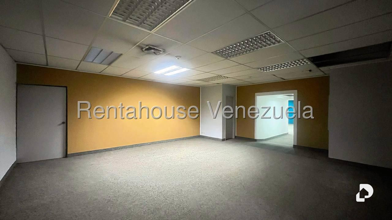 Edificio en Los Ruices, Caracas – 16
