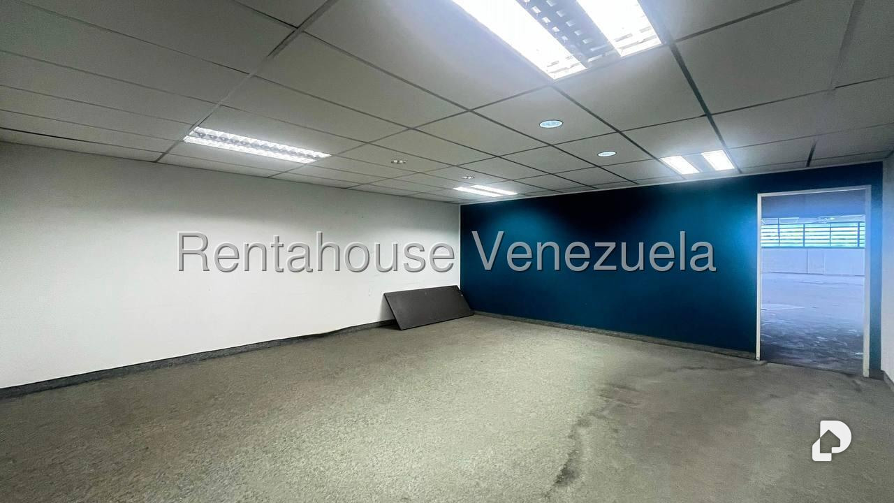 Edificio en Los Ruices, Caracas – 18