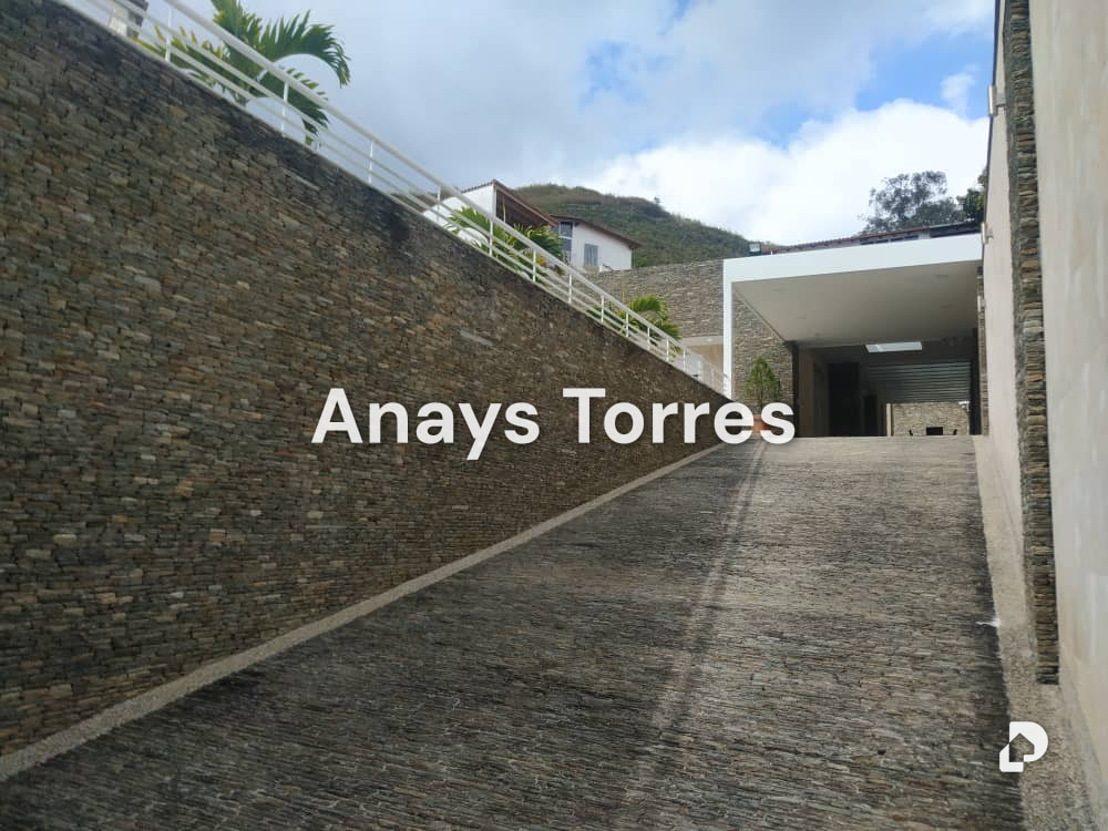 Casa en Rosaleda Norte, Altos Mirandinos – 7