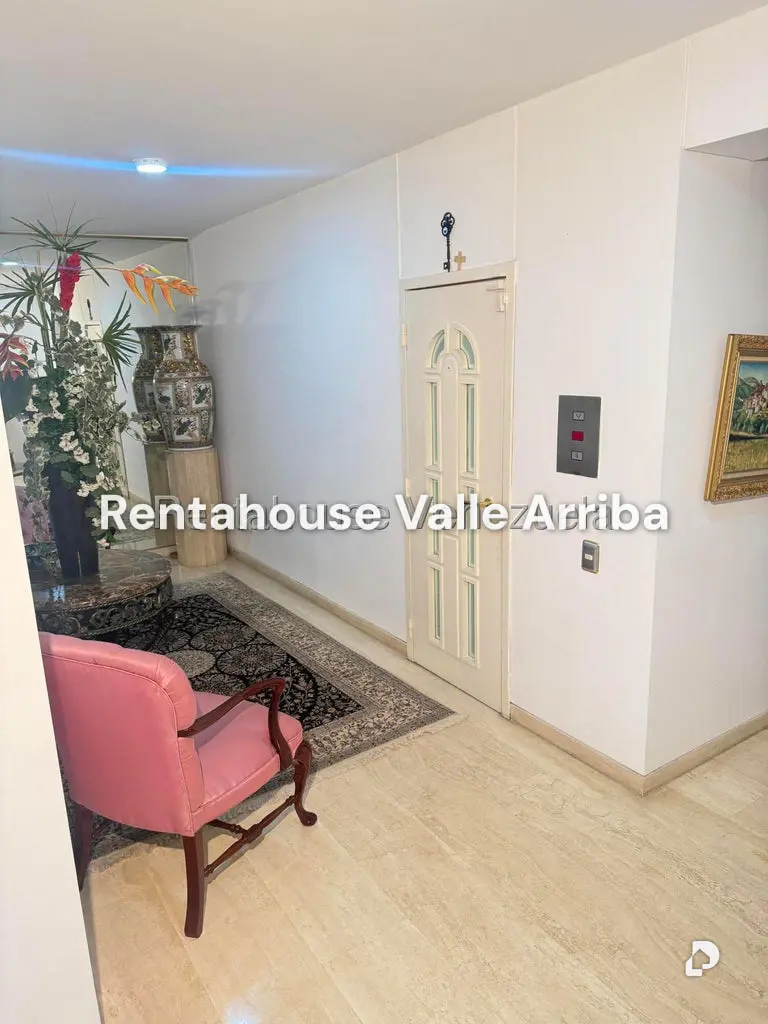 Apartamento en Colinas de Valle Arriba, Caracas – 2