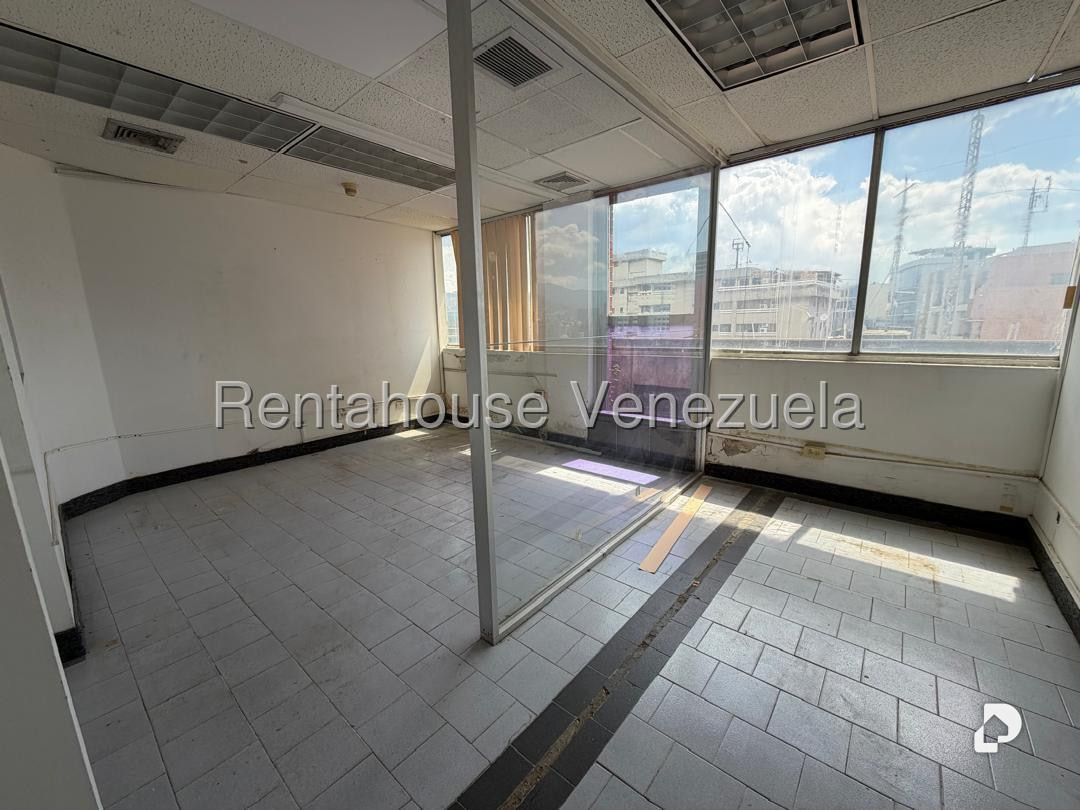 Oficina en El Rosal, Caracas – 13