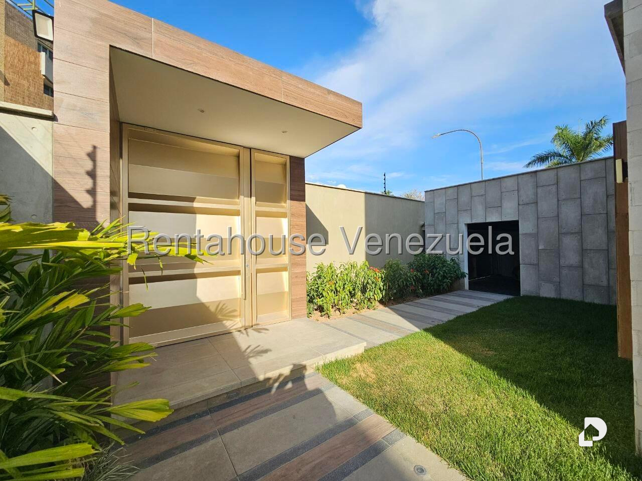 Casa en Altamira, Caracas – 12