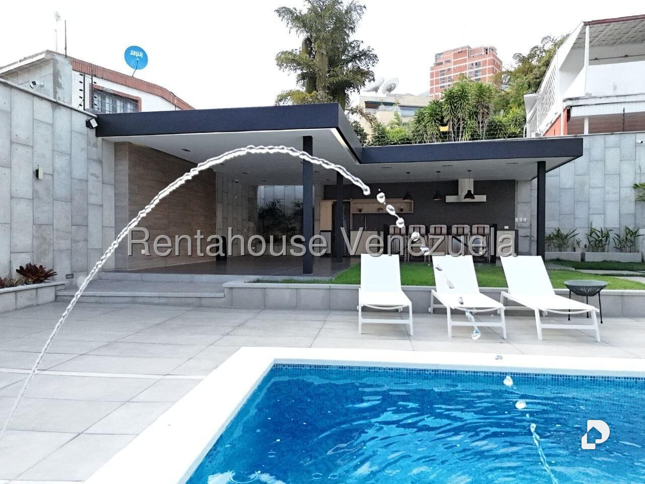 Casa en Altamira, Caracas – 11