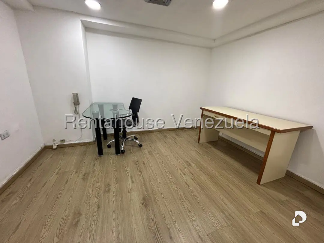 Oficina en Chuao, Caracas – 7