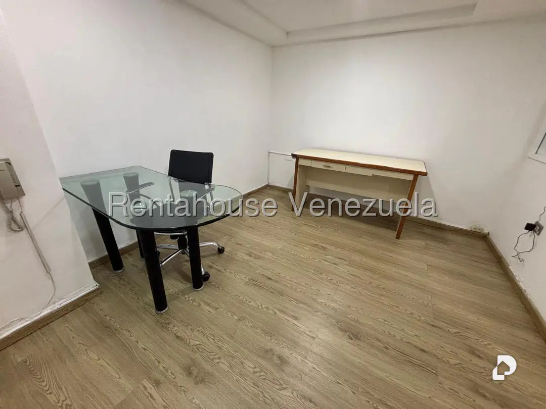 Oficina en Chuao, Caracas – 8