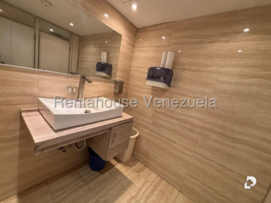 Oficina en Chuao, Caracas – 10