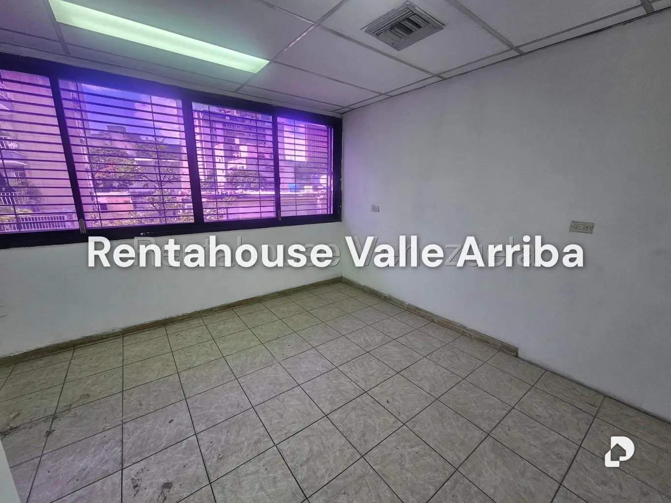 Local comercial en El Recreo, Caracas
