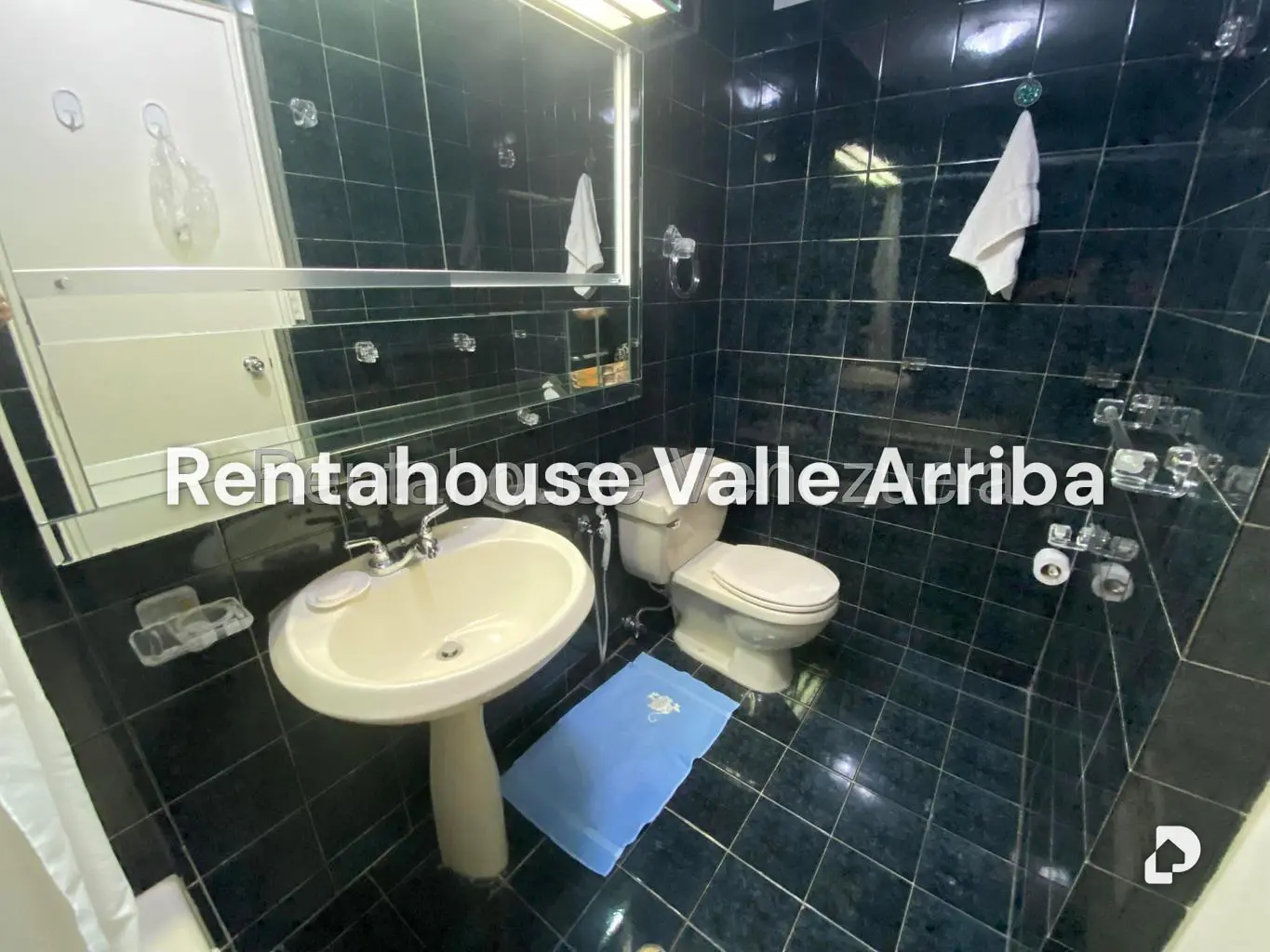 Apartamento en Las Esmeraldas, Caracas – 18