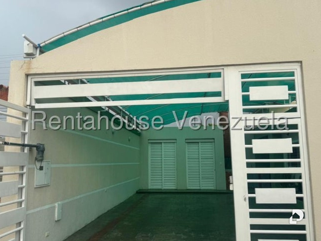 Casa en Av. Aragua Urb. La Fontana, Maracay – 14