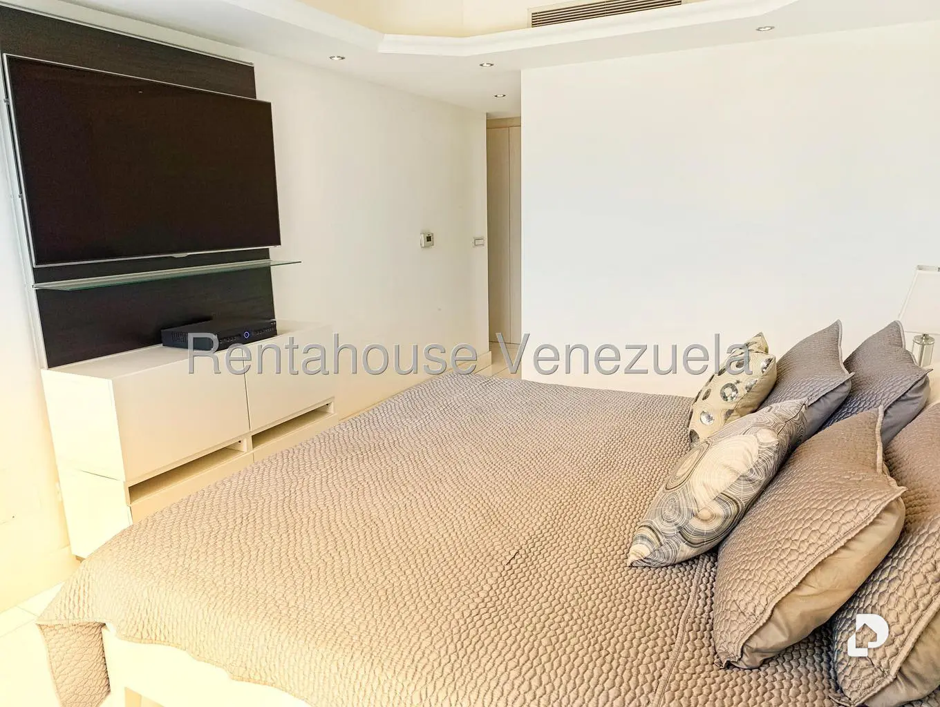 Apartamento en Lomas de Las Mercedes, Caracas – 22