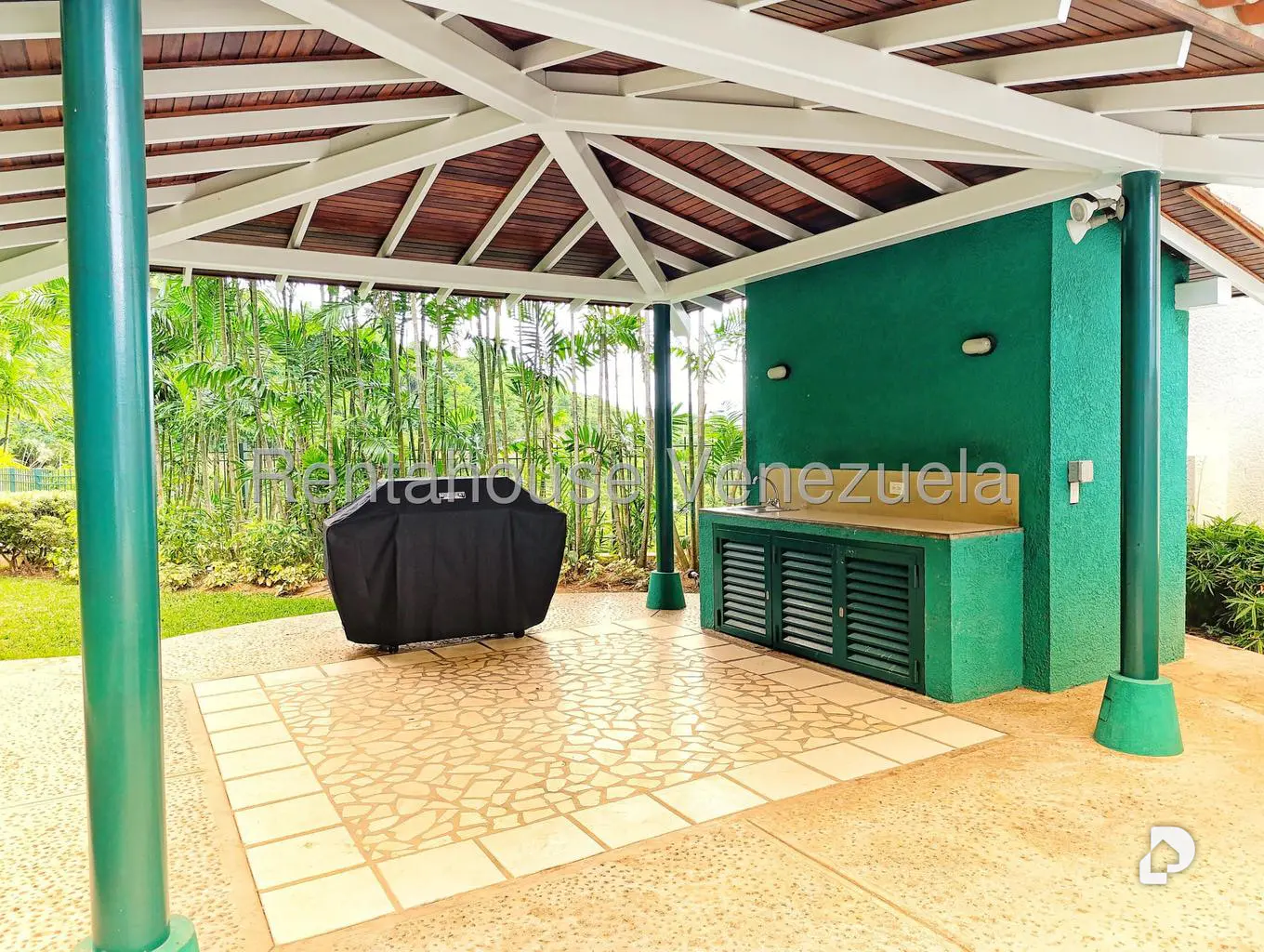 Apartamento en Lomas de Las Mercedes, Caracas – 34