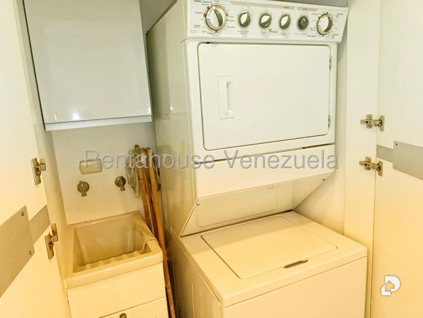 Apartamento en Lomas de Las Mercedes, Caracas – 28