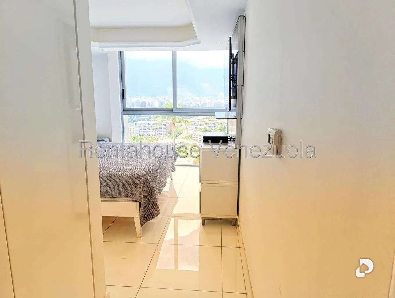 Apartamento en Lomas de Las Mercedes, Caracas – 18