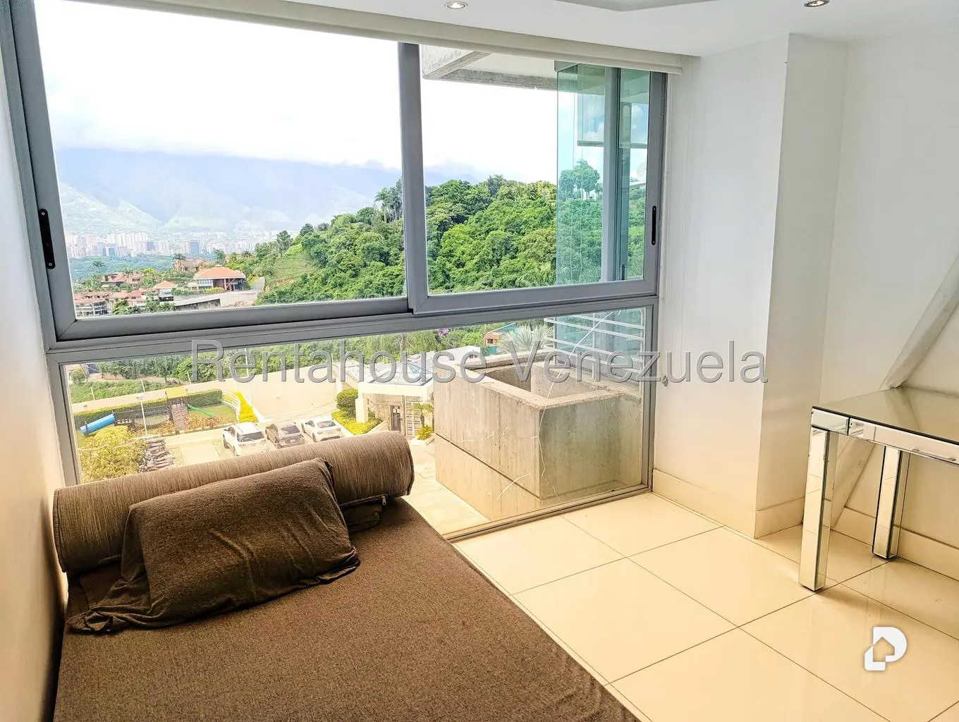 Apartamento en Lomas de Las Mercedes, Caracas – 14