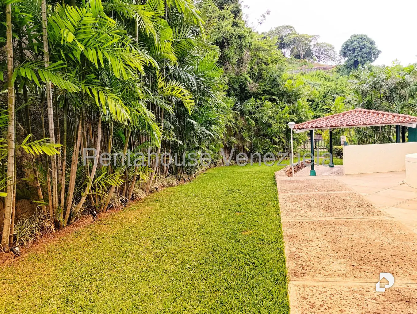 Apartamento en Lomas de Las Mercedes, Caracas – 36
