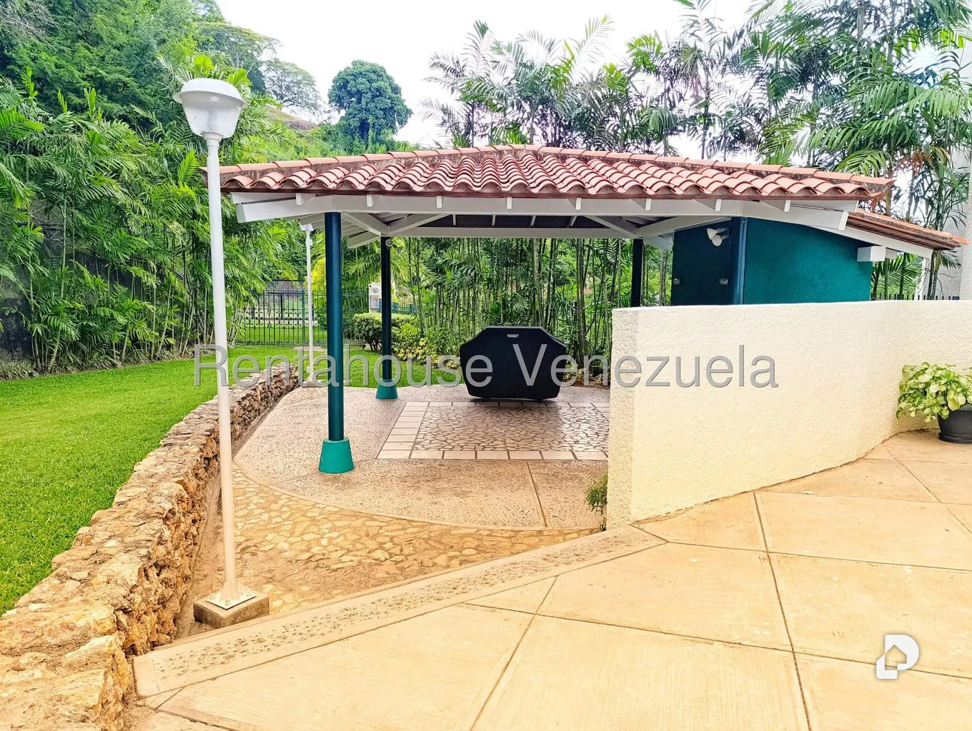 Apartamento en Lomas de Las Mercedes, Caracas – 33