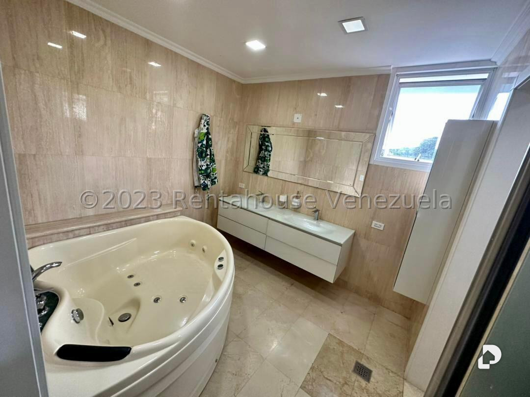 Casa en La Lagunita Country Club, Caracas – 30