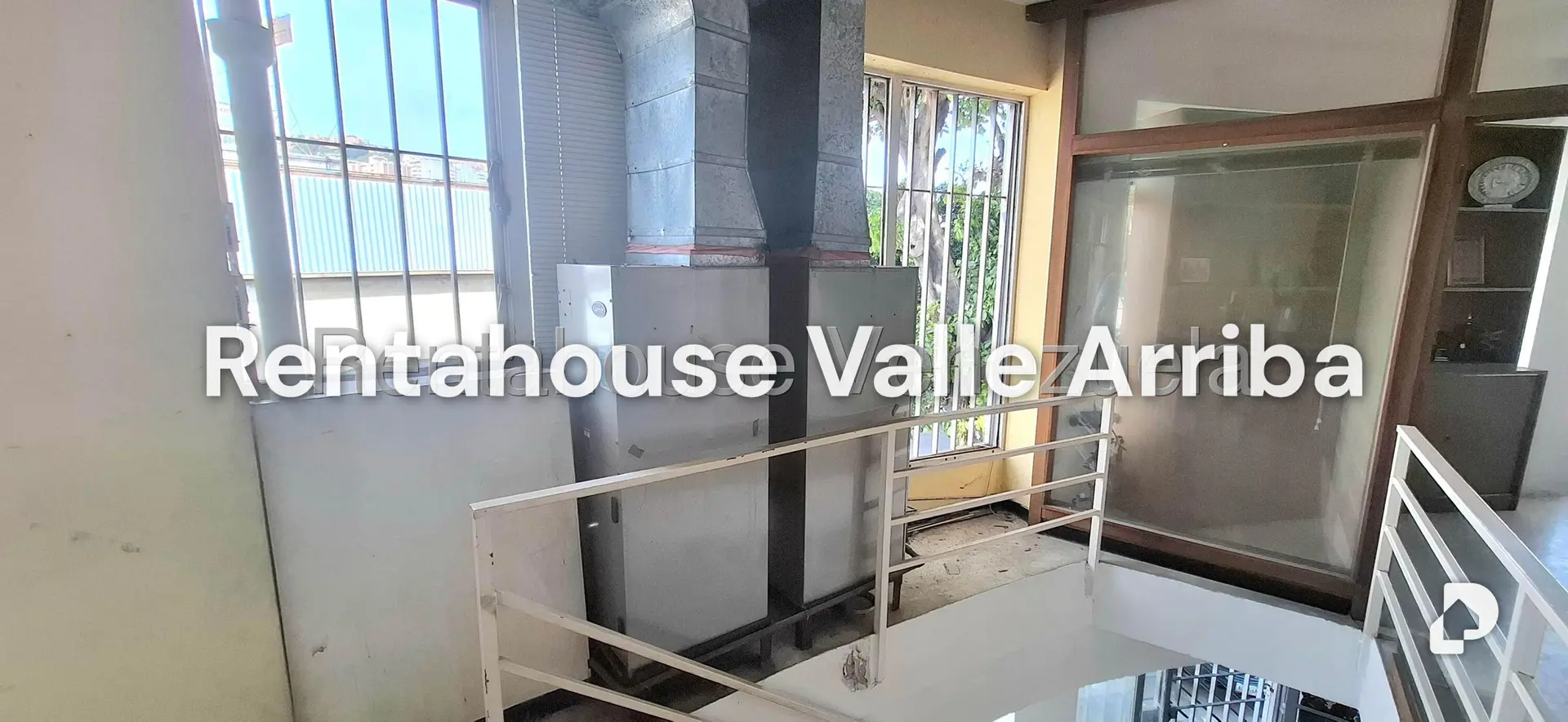 Local comercial en Quinta Crespo, Caracas – 17