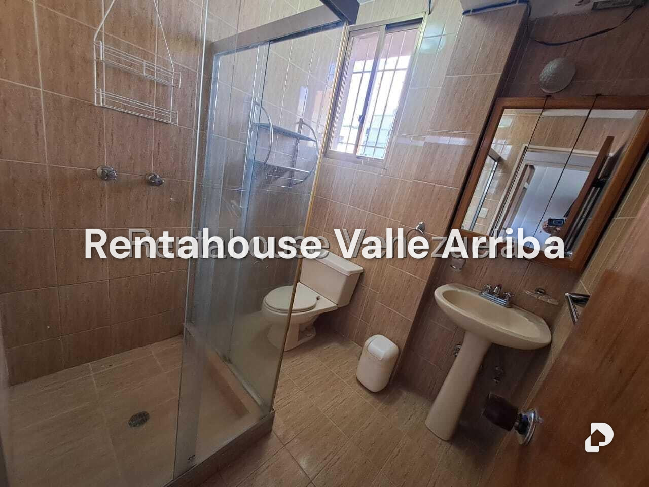 House in La Boyera, Caracas – 23