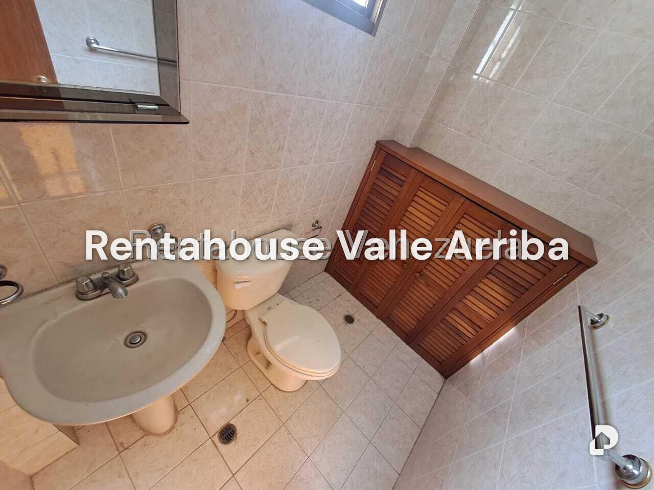 House in La Boyera, Caracas – 25