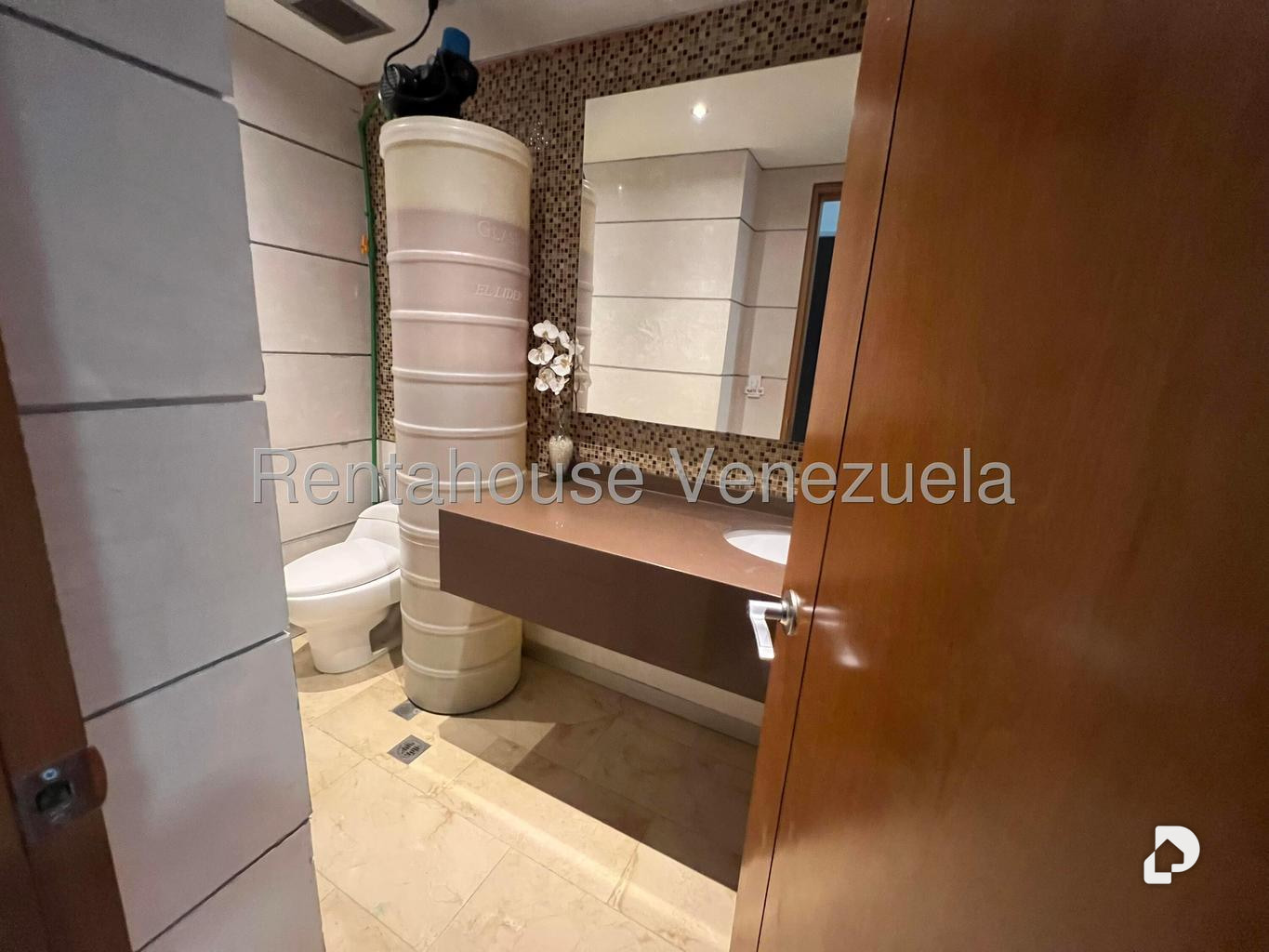 Oficina en Las Mercedes, Caracas – 22