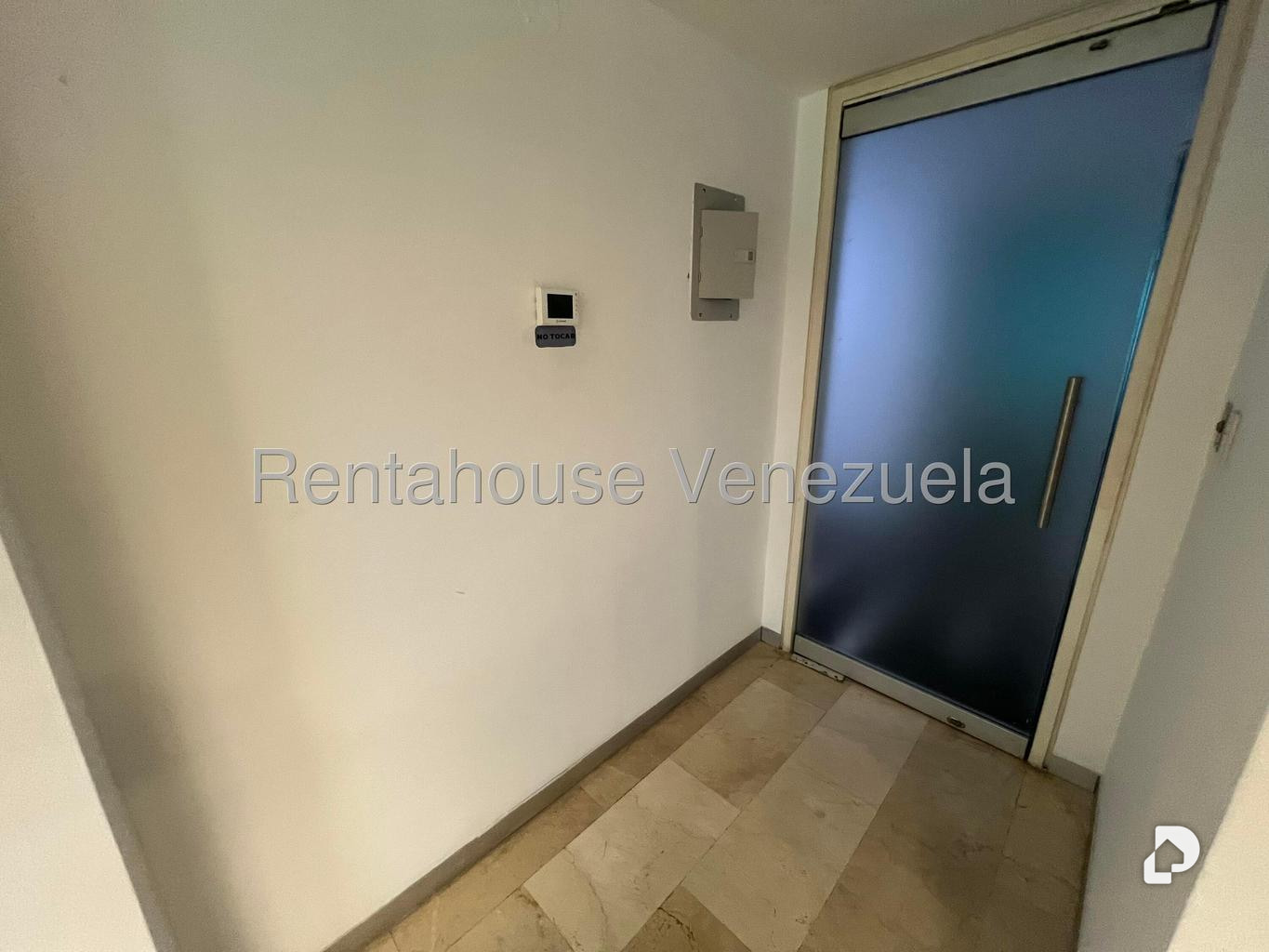 Oficina en Las Mercedes, Caracas – 6