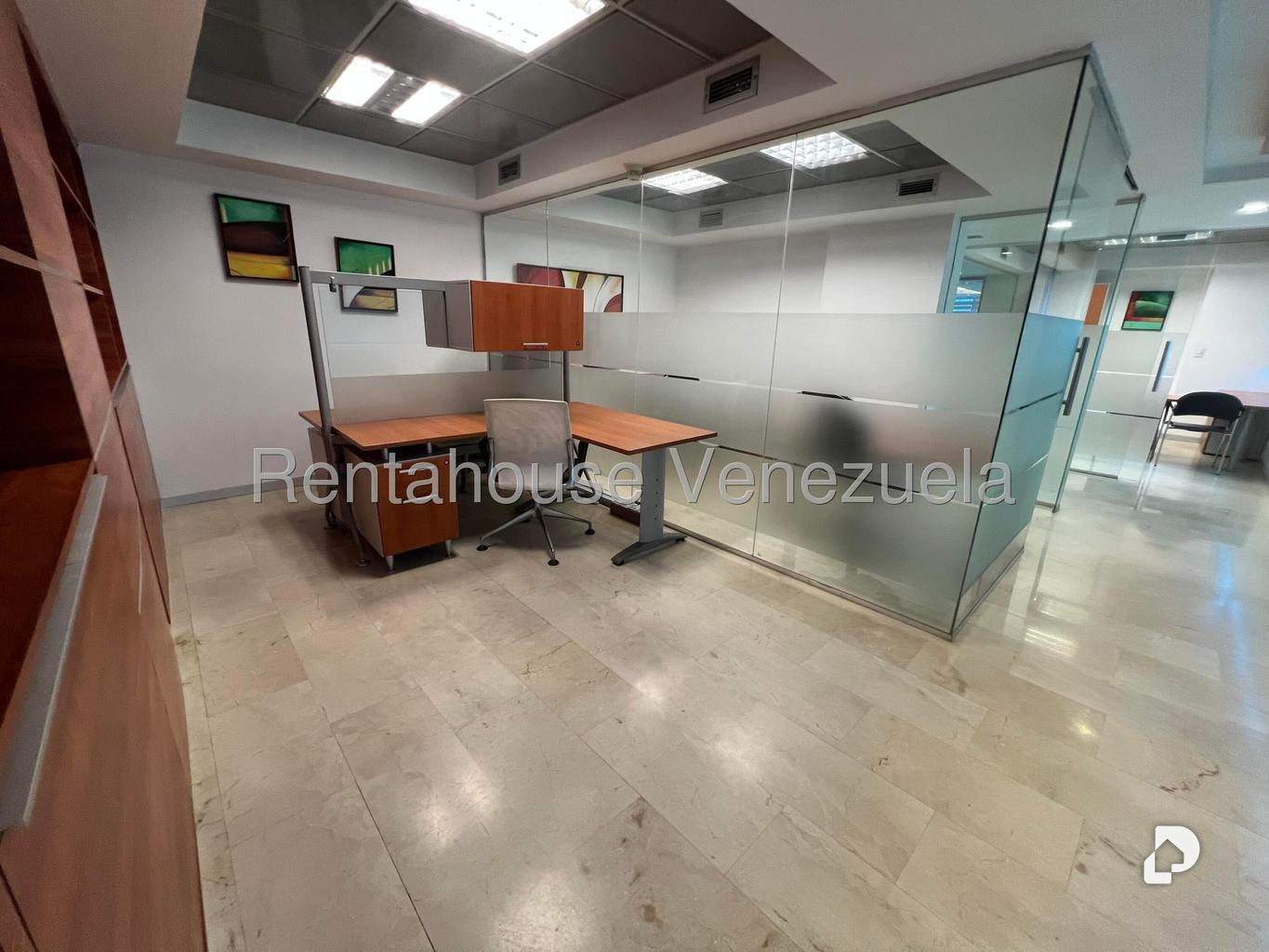 Oficina en Las Mercedes, Caracas – 12
