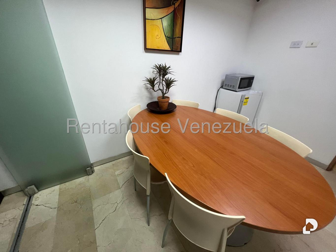 Oficina en Las Mercedes, Caracas – 19