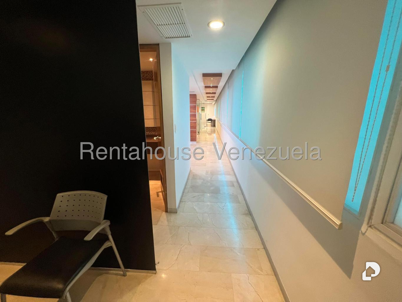 Oficina en Las Mercedes, Caracas – 15