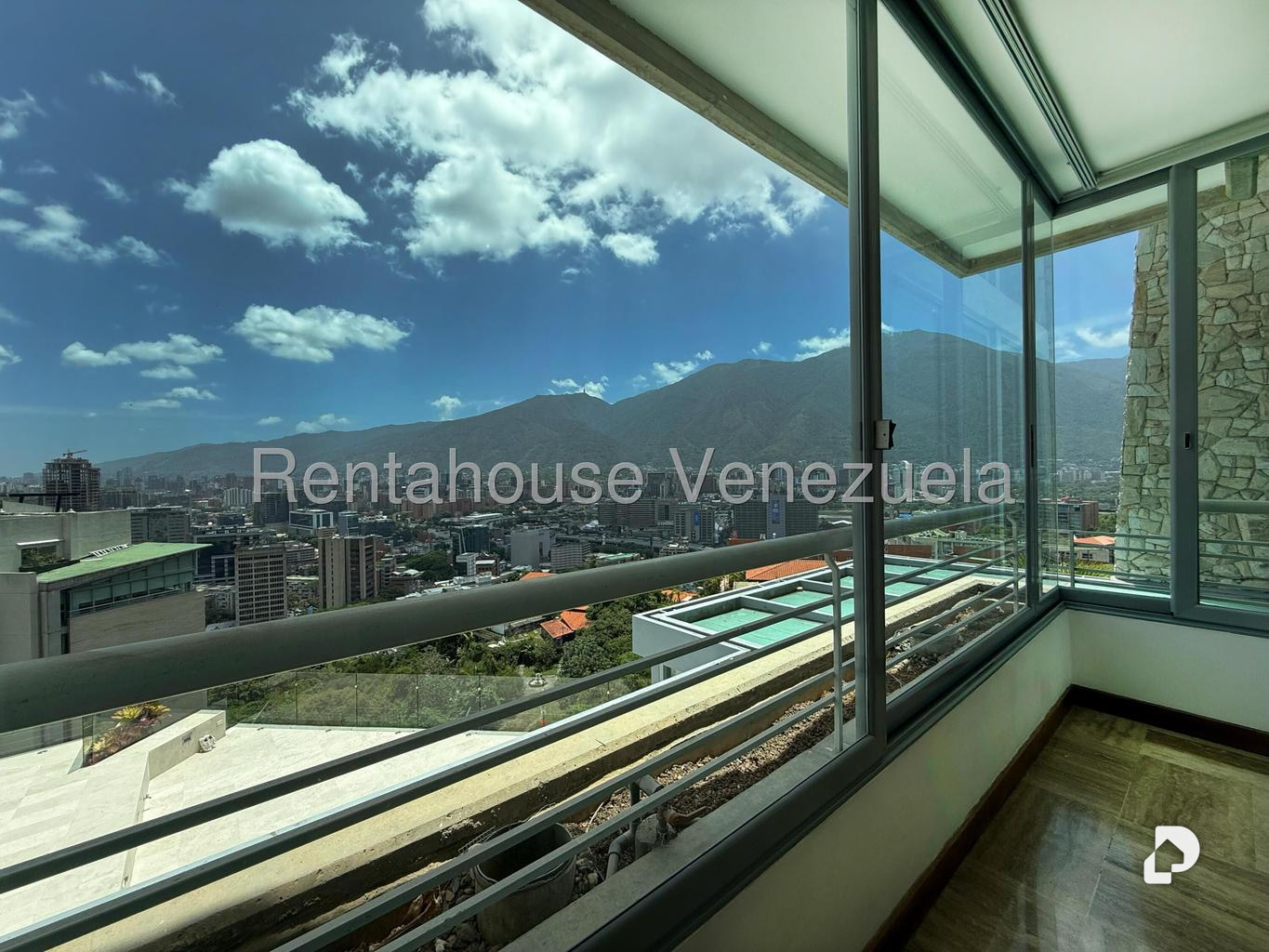 Apartamento en Lomas de Las Mercedes, Caracas – 3