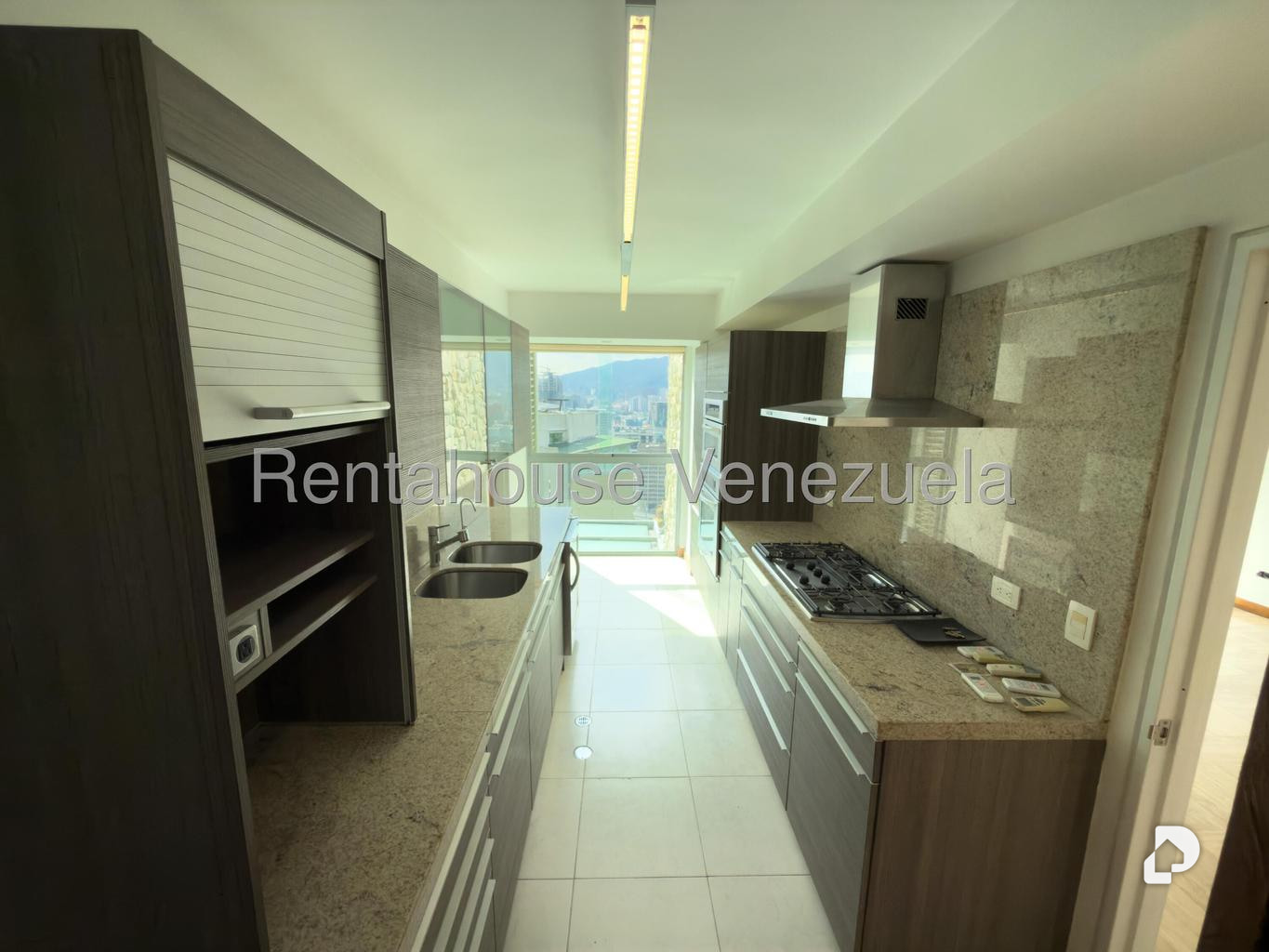 Apartamento en Lomas de Las Mercedes, Caracas – 28