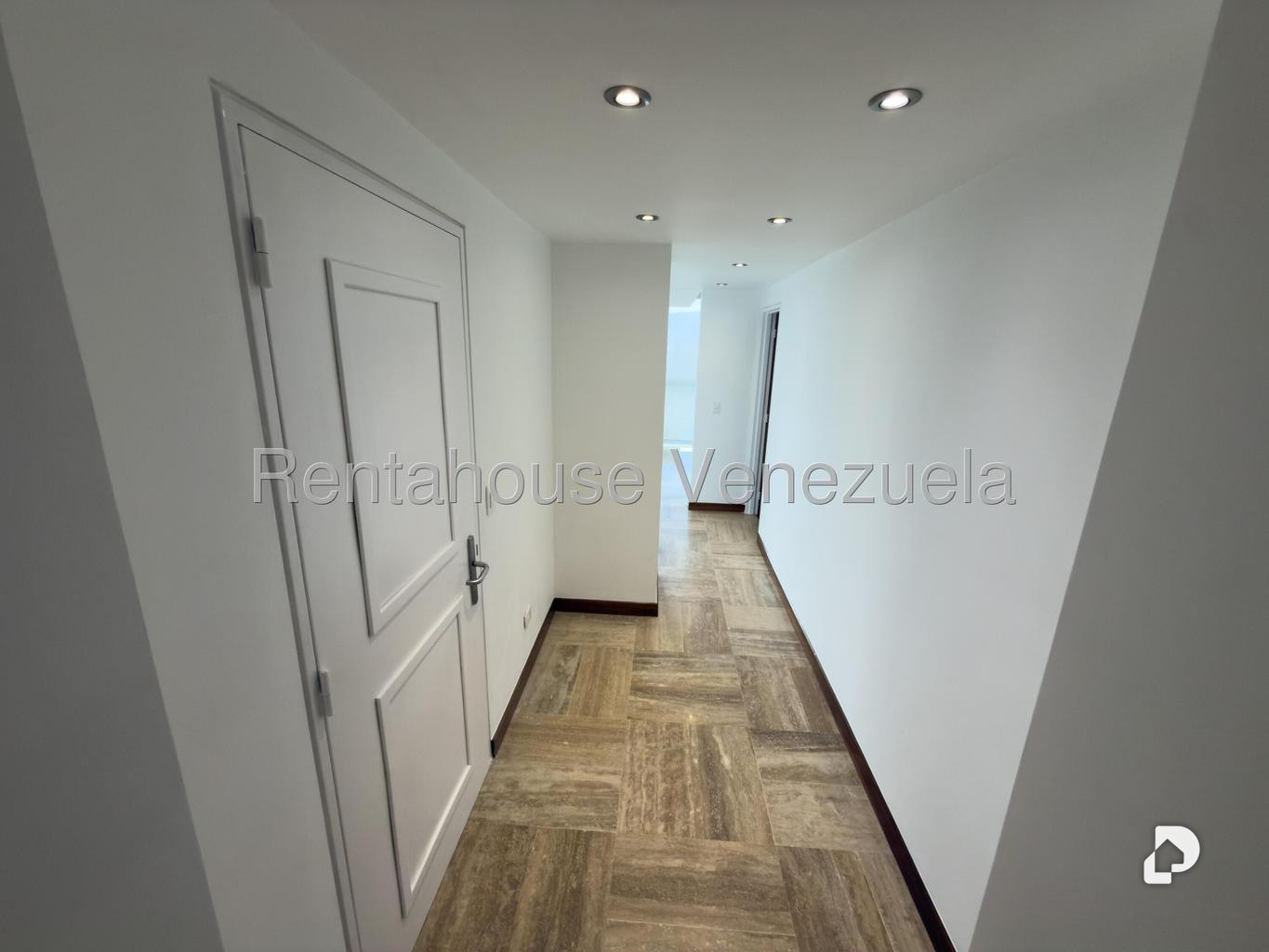 Apartamento en Lomas de Las Mercedes, Caracas – 11