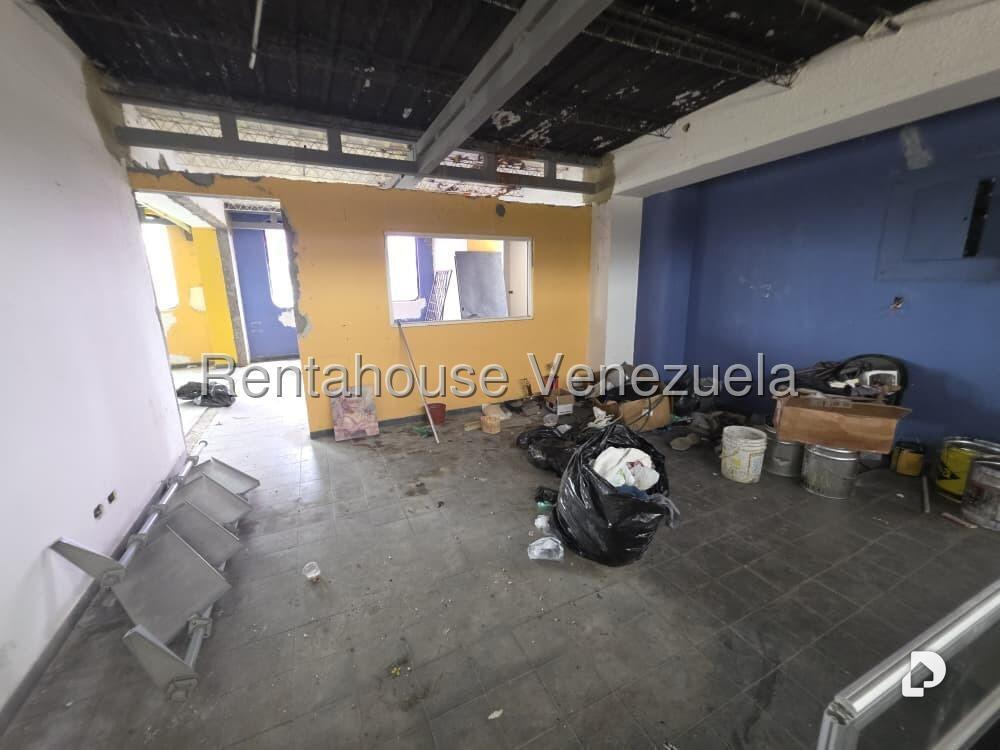 Local comercial en La Bonita, Caracas – 3